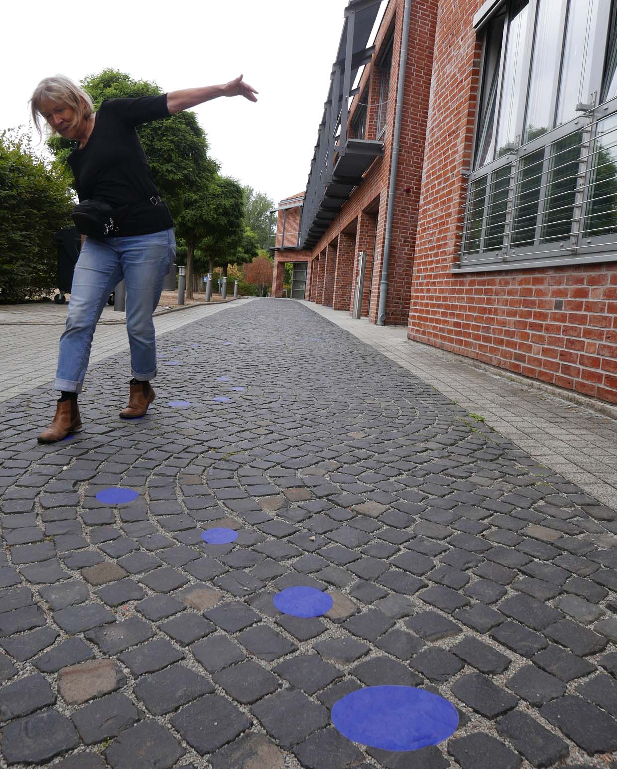 Irmhild Schwarz Wer Traut Sich Uebers Wasser Ausschnitt